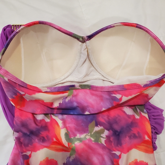 One Shouldered Bathing Suit (L) - Picture 5 of 6
